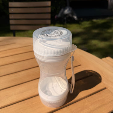 2-in-1 Futter- und Wasserflasche